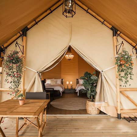Mia Glamping Hotel Orissaare Eksteriør billede