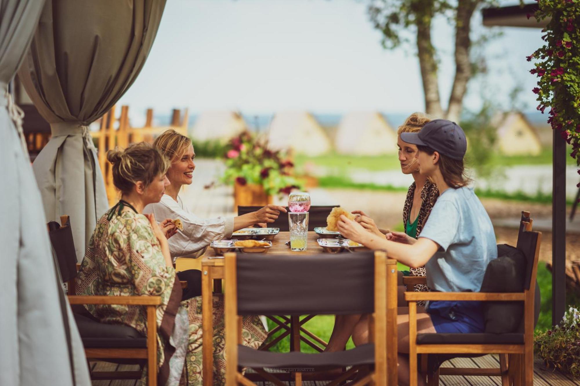 Mia Glamping Hotel Orissaare Eksteriør billede
