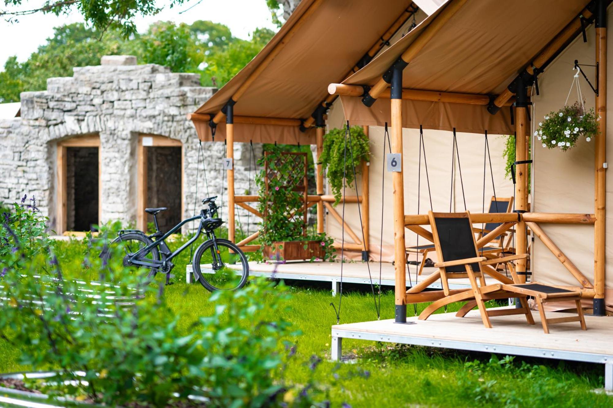 Mia Glamping Hotel Orissaare Eksteriør billede