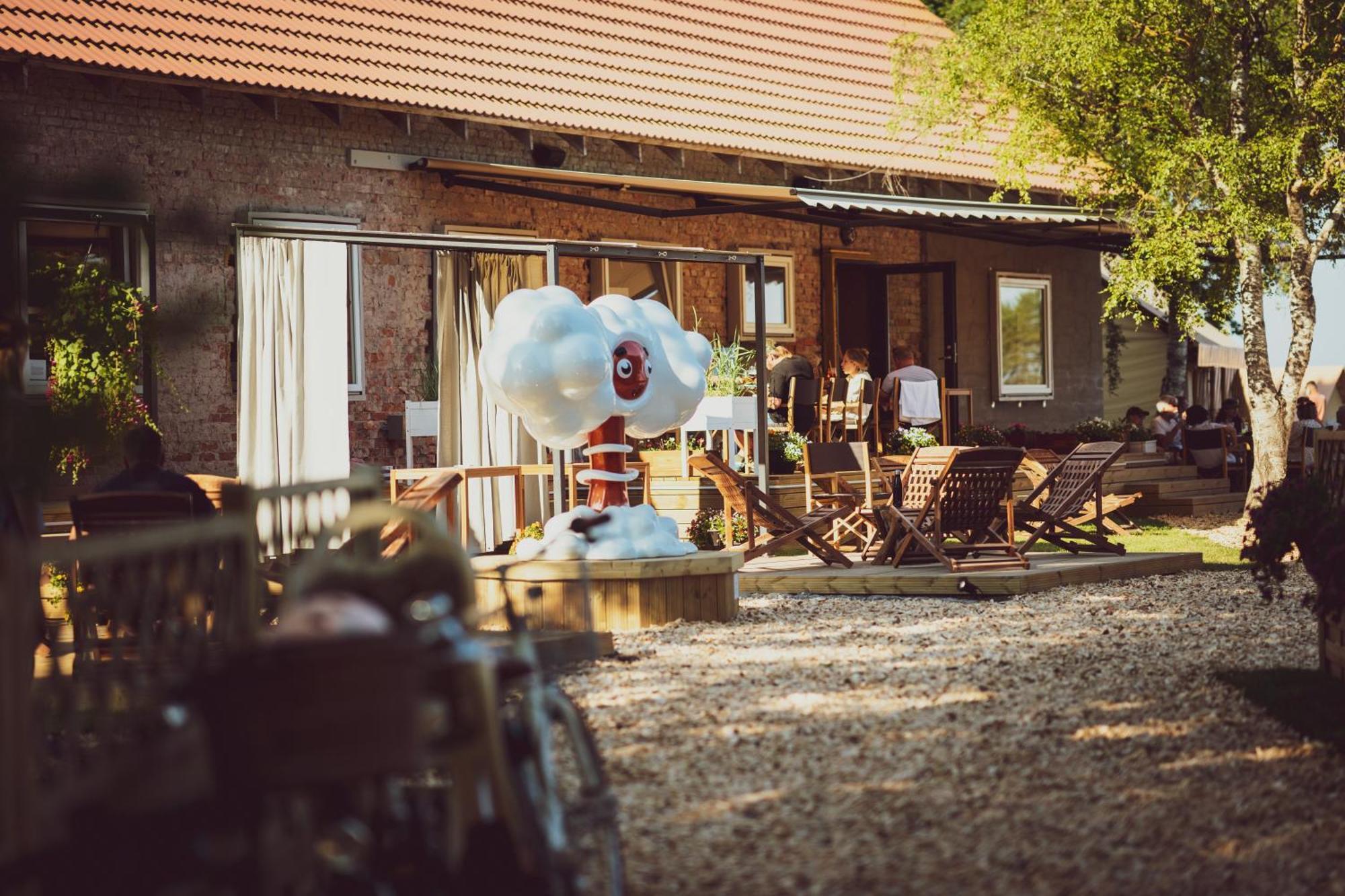Mia Glamping Hotel Orissaare Eksteriør billede