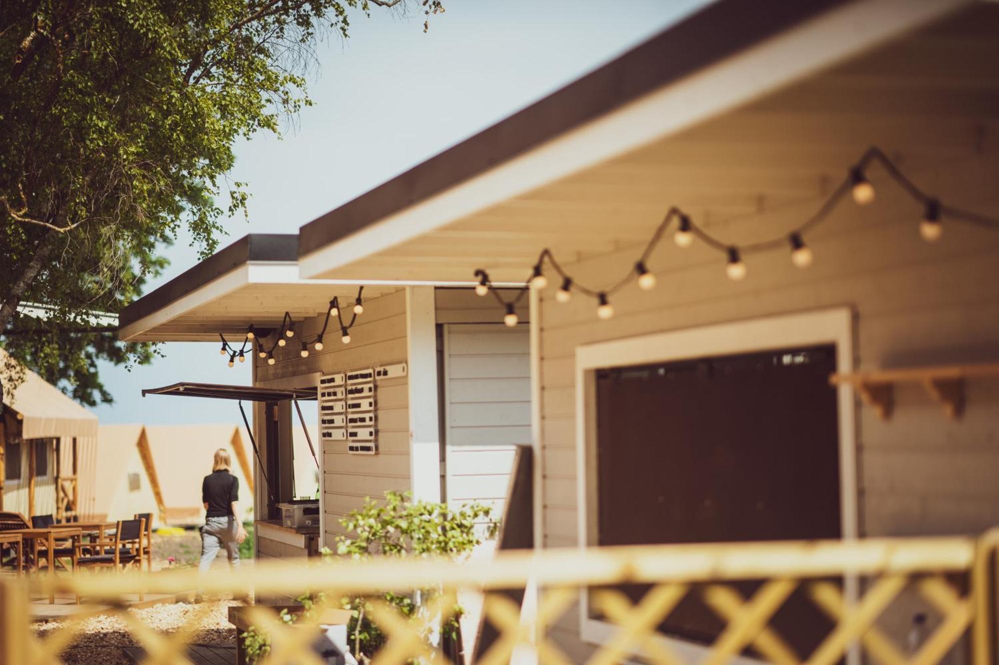 Mia Glamping Hotel Orissaare Eksteriør billede